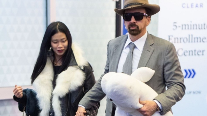 Nicolas Cage dan Riko Shibata.