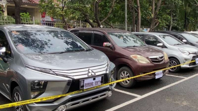 Mobil-mobil yang dibawa kabur oleh MLA