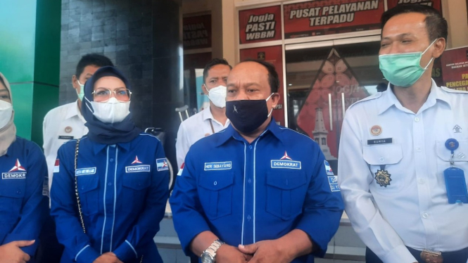 Ketua Demokrat DIY, Heri Sebayang dan pengurus di Kanwil Kemenkumham DIY
