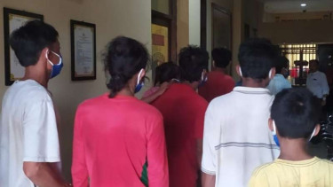 Belasan penganut Hakekok Balakutak di Pandeglang diamankan.