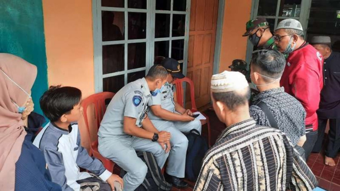 Jasa Raharja memberikan santunan ke korban kecelakaan bus di Sumedang