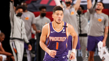 Pemain Phoenix Suns, Devin Booker.
