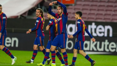 Bek Barcelona, Oscar Mingueza rayakan gol ke gawang Huesca