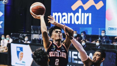 Pertandingan IBL 2021 antara Pelita Jaya vs Pacific Caesar. 