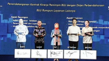 Penandatanganan Kontrak Kinerja Pimpinan BLU oleh Dirjen Perbendaharaan.