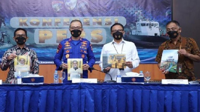 Polri mengungkap pencurian 21,5 ton BBM jenis solar milik Pertamina