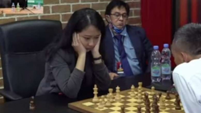Duel GM Irene Vs Dewa Kipas