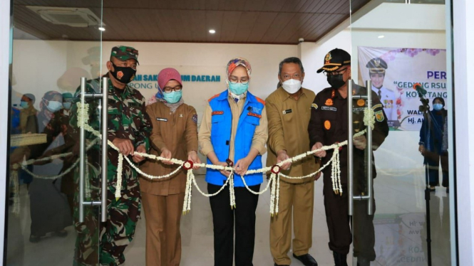 Walikota Tangsel Airin meresmikan RSUD Serpong Utara