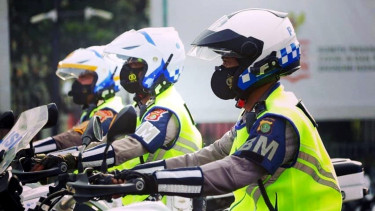 Helm polisi Polda Metro Jaya dibekali kamera Sena 10c Pro