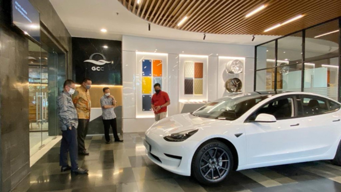 Tesla Model 3 facelift