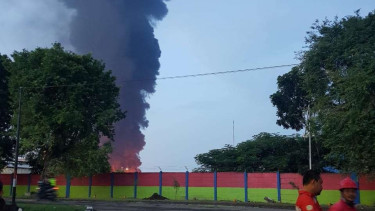 Kilang Minyak Pertamina Balongan Terbakar.