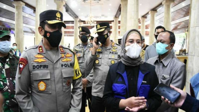 Bupati Indramayu, Nina Agustina didampingi Kapolda Jawa Barat Irjen Dofiri