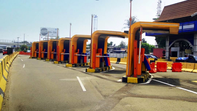 Gardu tol miring