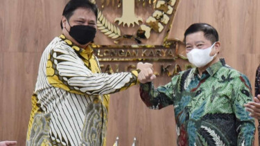 Ketum Golkar Airlangga Hartarto dan Ketum PPP Suharso Monoarfa