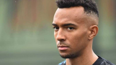 Pemain Persela Lamongan, Melvyn Lorenzen.