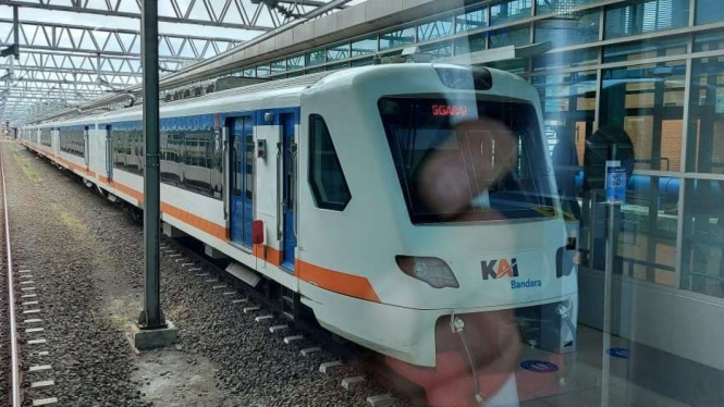 Kereta Api (KA) Bandara Soekarno-Hatta.
