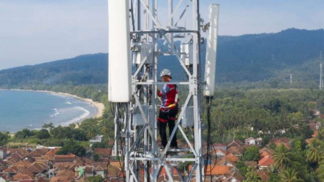 Menara telekomunikasi Mitratel.