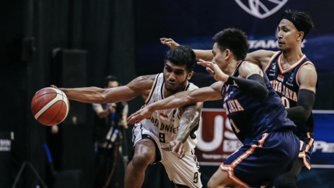 Pertandingan Pelita Jaya vs Bali United dalam lanjutan IBL 2021
