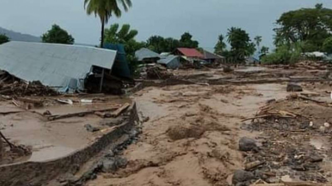 Banjir bandang di Flores Timur NTT