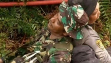 VIVA Militer: Prajurit TNI tidur di hutan kandang binatang buas