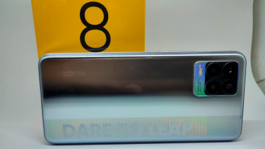 Realme 8