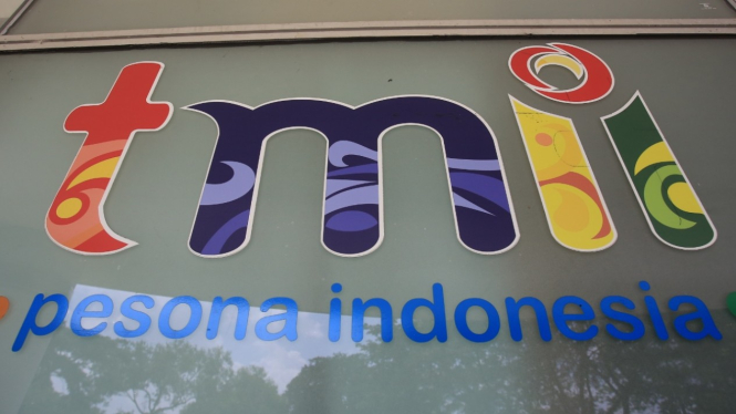 Taman Mini Indonesia Indonesia (TMII) 