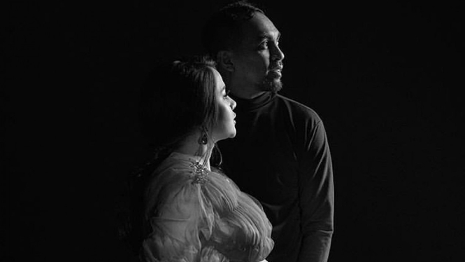 Mutia Ayu dan Glenn Fredly