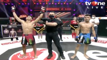 Ahmad Sopian habisi Rustam Hutajulu di One Pride MMA FN 45.