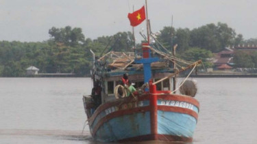 Kapal pencuri ikan.