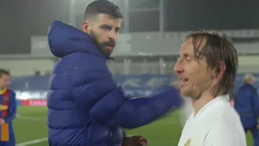 Gerard Pique dan Luka Modric