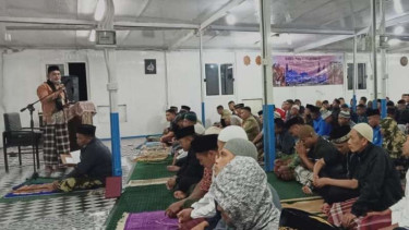 VIVA Militer: Suasana ibadah salat terawih di daerah operasi TNI, Afrika Tengah