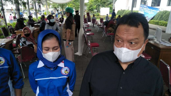 Pemantauan vaksinasi di gedung sate di hari pertama ibadah puasa.