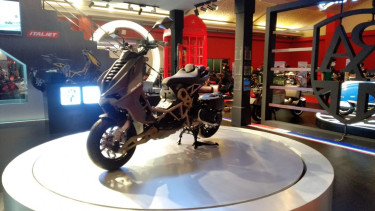 Motor Italjet Dragster