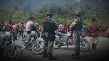VIVA Militer: Prajurit TNI mengamankan wilayah Papua dari gangguan keamanan.
