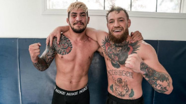 Dillon Danis bersama Conor McGregor