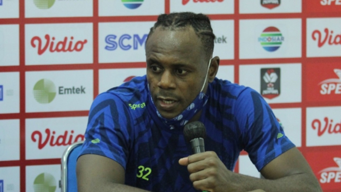 Bek Persib, Victor Igbonefo