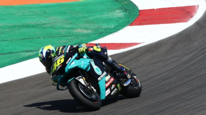 Pembalap Petronas Yamaha SRT, Valentino Rossi. 