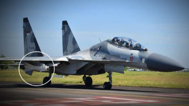 VIVA Militer: Rudal Rusia di sayap Sukhoi TNI.