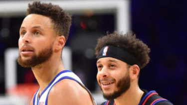 Pemain Golden State Warriors, Stephen Curry (kiri).