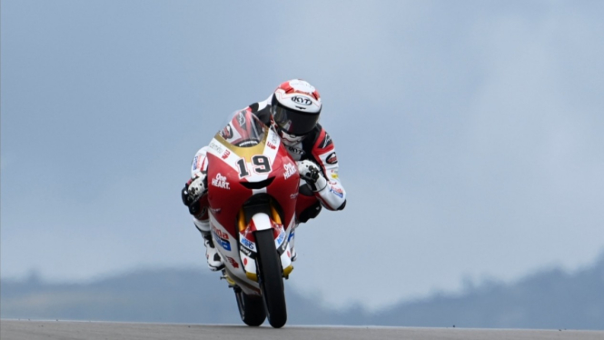 Pembalap Indonesia di Moto3, Andi Farid Izdihar alias Andi Gilang. 