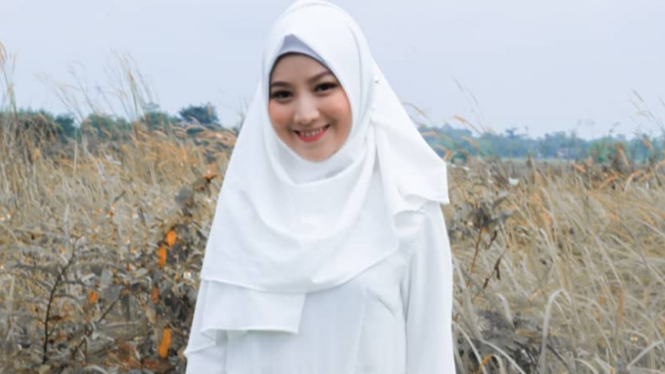 Personel 9 Penjuru Mata Angin, Ines Balladiva.