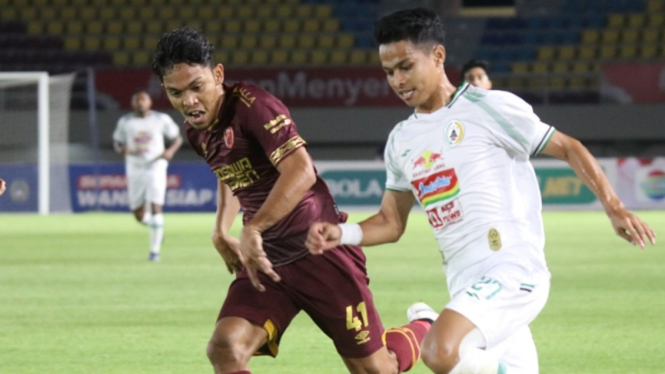 Pertandingan PSS Sleman vs PSM Makassar