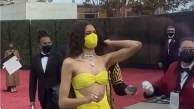 Zendaya di Karpet Merah Oscar 2021