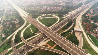 Jalan tol.