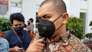 Pengacara Habib Rizieq Shyhab, Aziz Yanuar