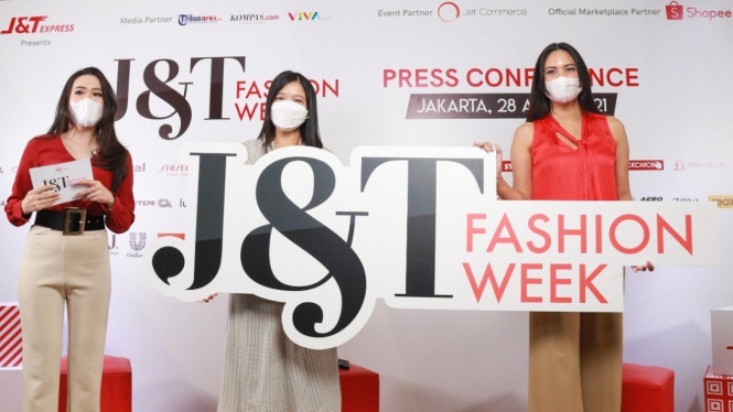 J&T Fashion Week.