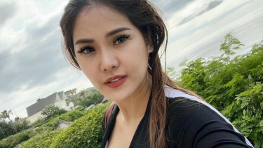 Istri Vincent Raditya, Vegen Acni