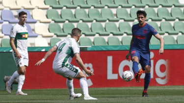 Pertandingan Elche vs Atletico Madrid