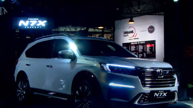 Peluncuran mobil Honda N7X Concept