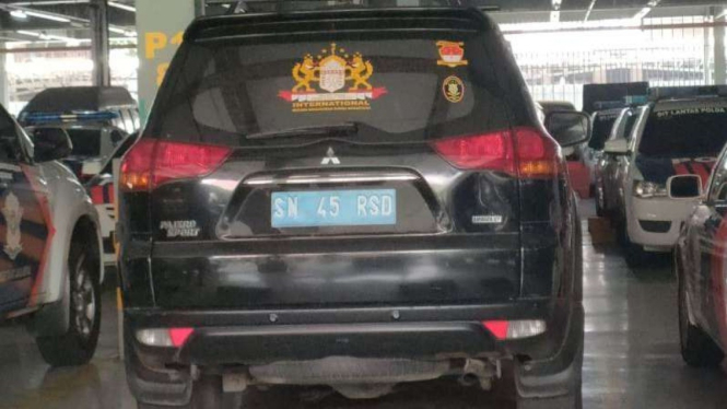 Mobil dengan nomor polisi SN 45 RSD.